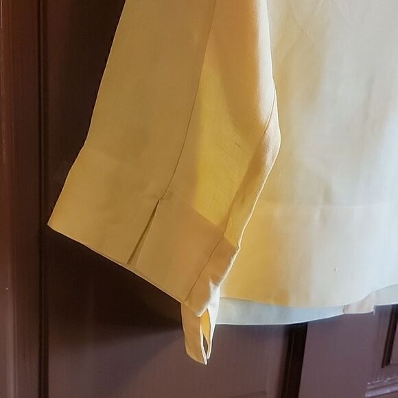 Westbound Linen Yellow top Size S. - Picture 4 of 5
